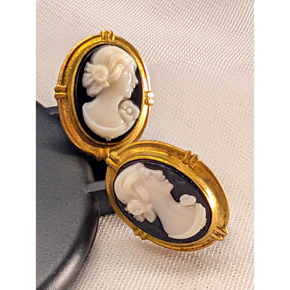 Vintage Black Faux Onyx Cameo Screw-Back Earrings | Cream & Gold Oval Drop Style